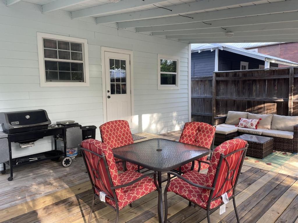 Updated Red Door Revival In Downtown Saint Augustine Exterior foto